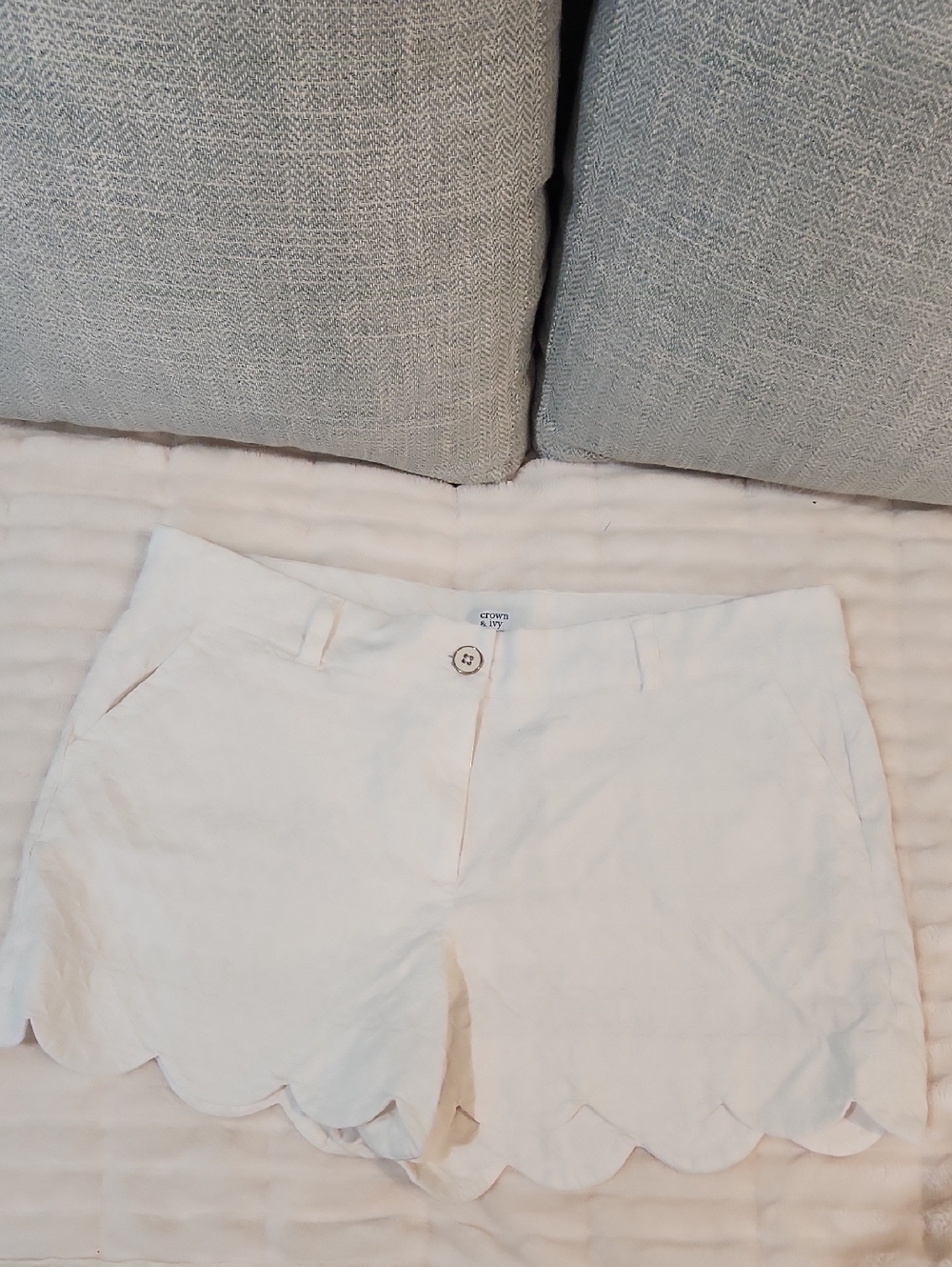 crown & ivy White Scallop Hem Bermuda Shorts